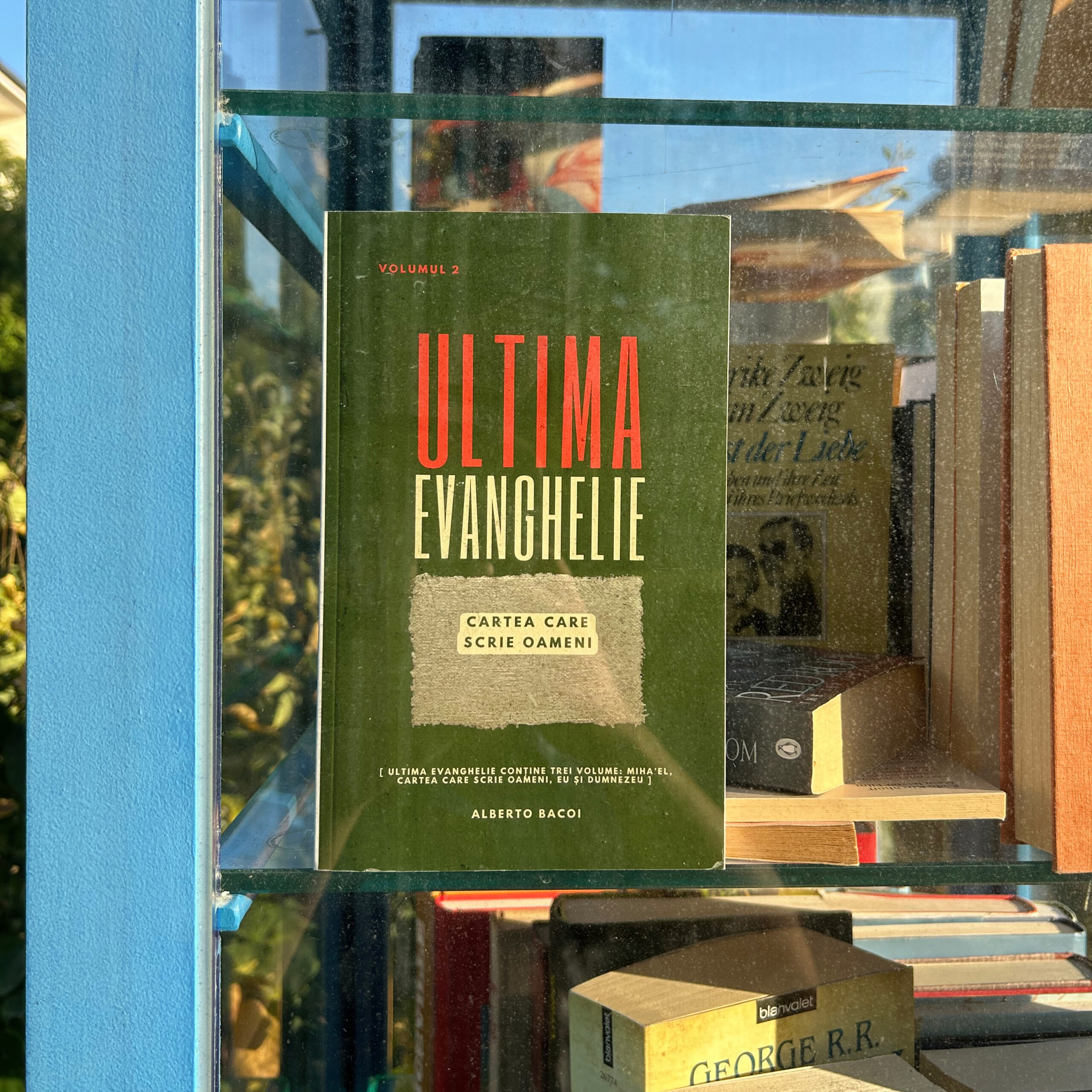 coperta cărții ultima evanghelie volumul 2 de alberto bacoi